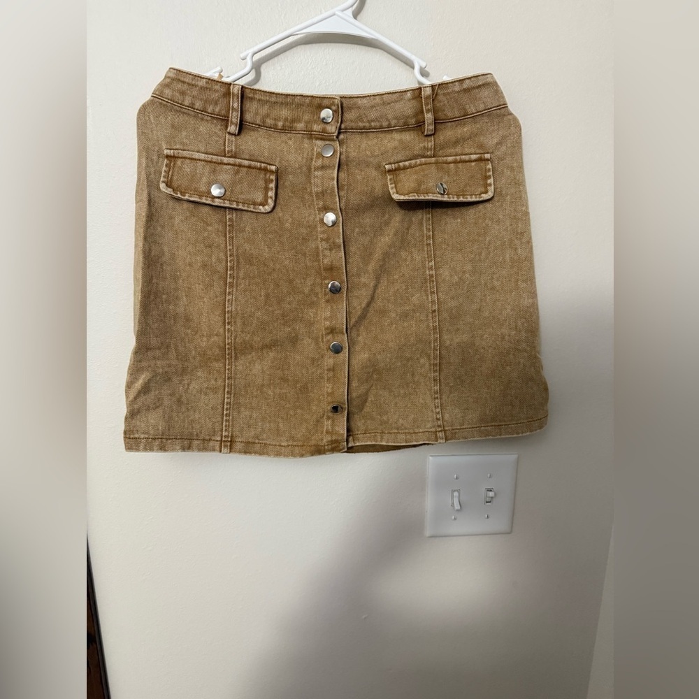 She + Sky Tan Button-Front Mini Skirt